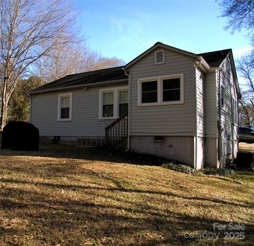 748 W 2nd Street, Lincolnton, NC 28092