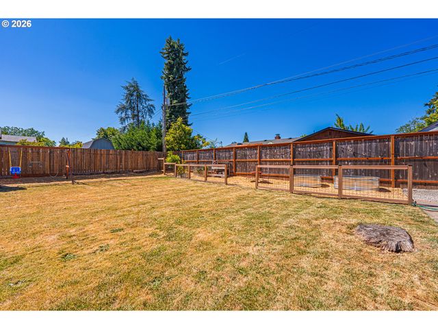 2410 GILHAM Rd, Eugene, OR 97408