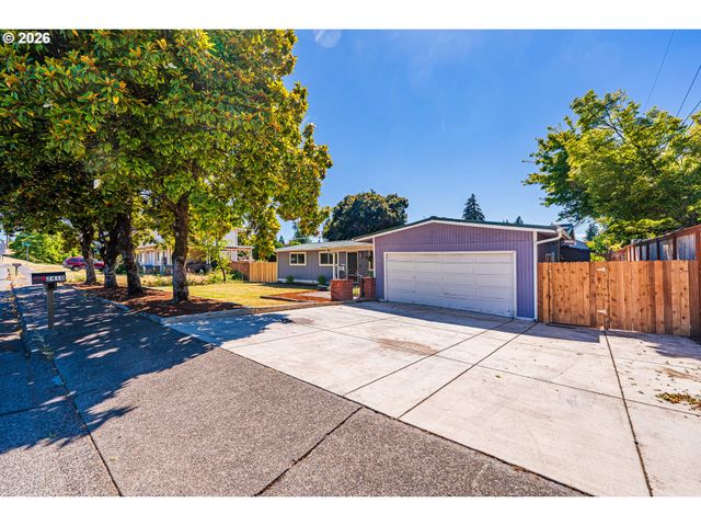 2410 GILHAM Rd, Eugene, OR 97408