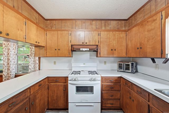 5906 W Republican Road, Jacksonville, AR 72076