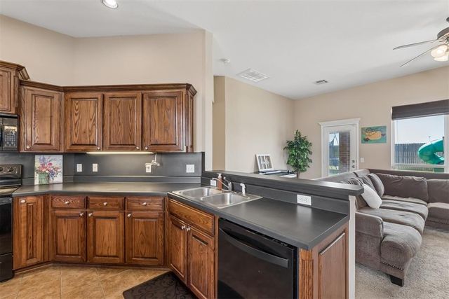 800 SW 161st Street, Oklahoma City, OK 73170