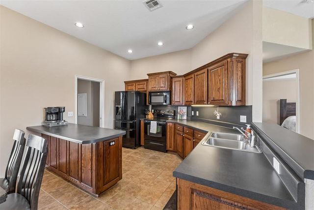 800 SW 161st Street, Oklahoma City, OK 73170