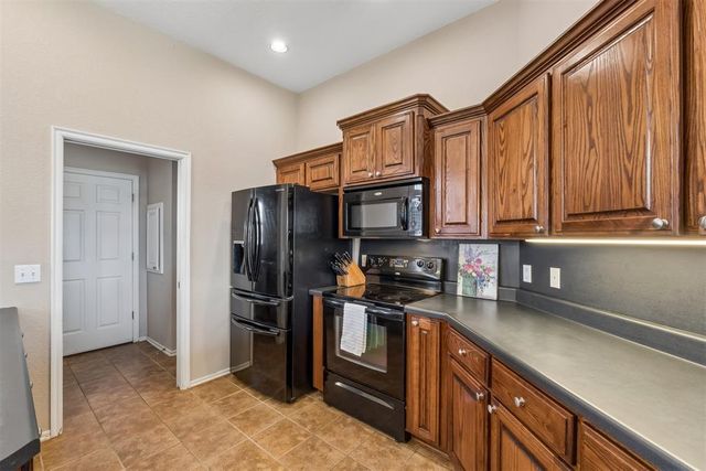 800 SW 161st Street, Oklahoma City, OK 73170