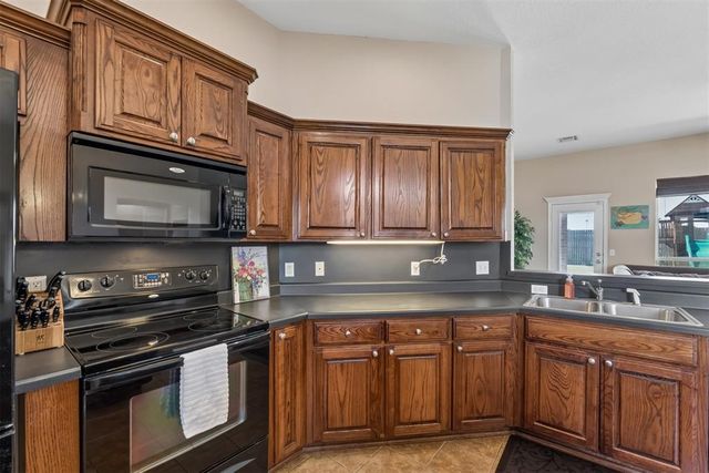 800 SW 161st Street, Oklahoma City, OK 73170