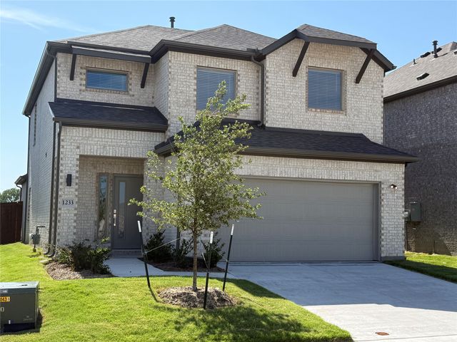 1233 Wolfsbane Drive, Lavon, TX 75166