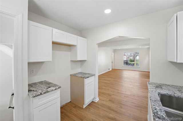 2745 21st Street, Wyandotte, MI 48192