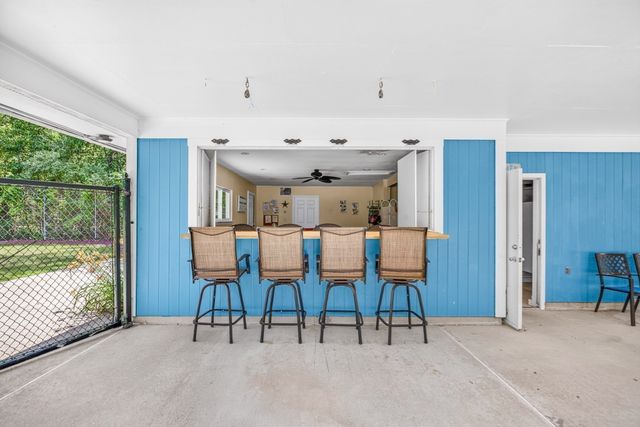 8 Beals Cove Rd K, Hingham, MA 02043