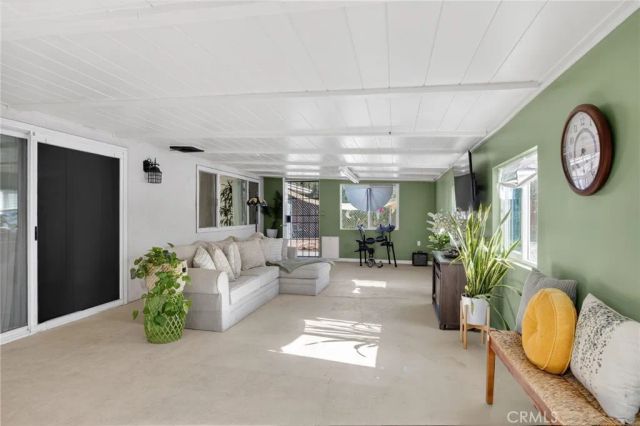 43717 Albeck Ave, Lancaster, CA 93536