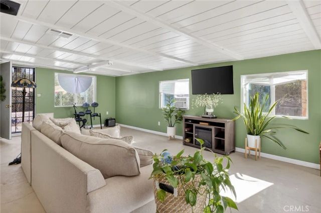 43717 Albeck Ave, Lancaster, CA 93536