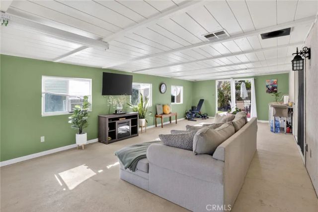 43717 Albeck Ave, Lancaster, CA 93536