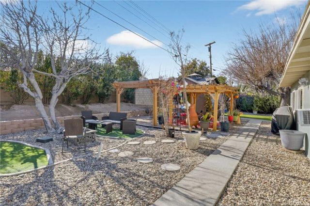 43717 Albeck Ave, Lancaster, CA 93536