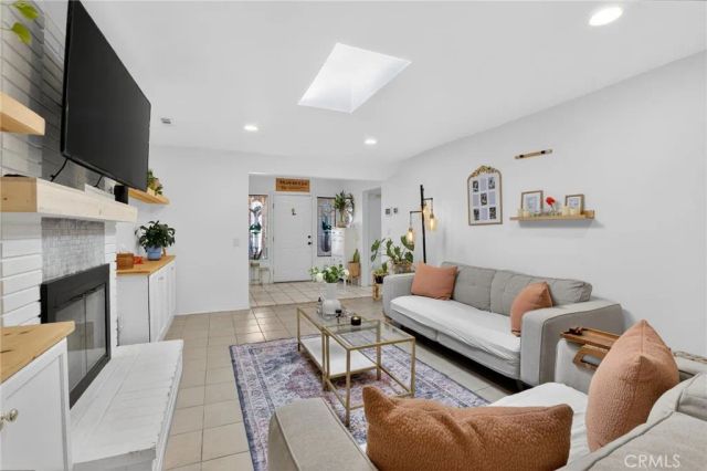 43717 Albeck Ave, Lancaster, CA 93536