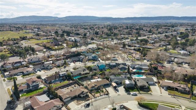 43717 Albeck Ave, Lancaster, CA 93536