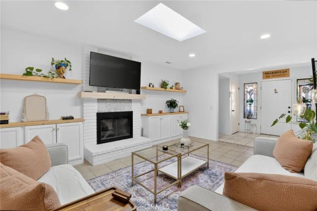 43717 Albeck Ave, Lancaster, CA 93536