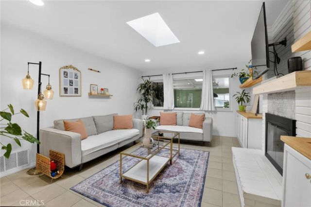 43717 Albeck Ave, Lancaster, CA 93536