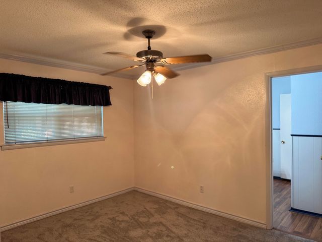 1233 Kathryn Street, Hurst, TX 76053