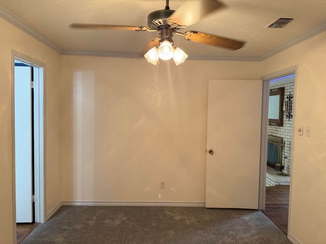1233 Kathryn Street, Hurst, TX 76053