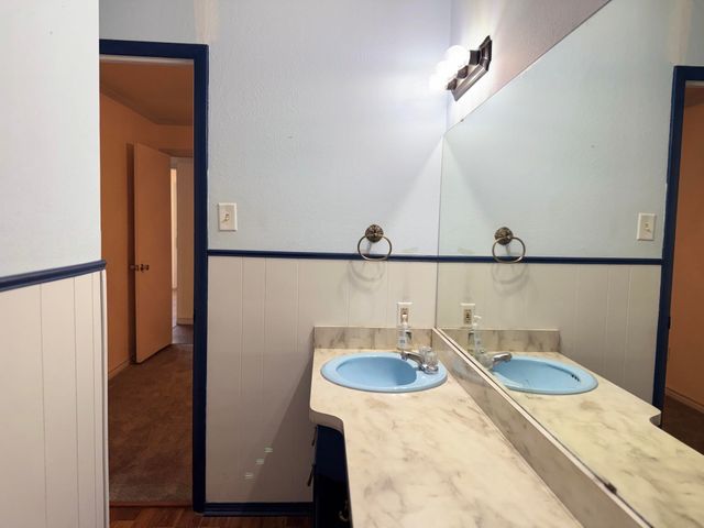 1233 Kathryn Street, Hurst, TX 76053