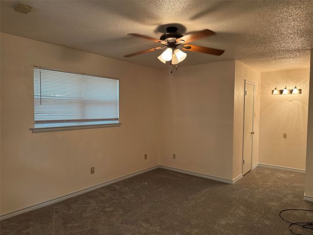 1233 Kathryn Street, Hurst, TX 76053