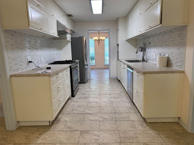 1233 Kathryn Street, Hurst, TX 76053