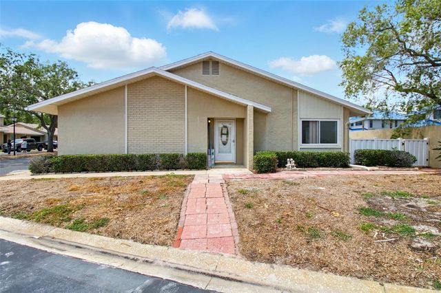 1671 CAPE ANN AVENUE NE 4, St Petersburg, FL 33702