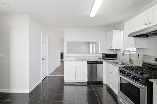 4035 Robin Circle, Atlanta, GA 30349