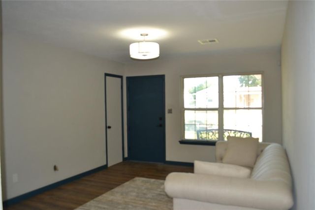 917 W Rulane Drive, Midwest City, OK 73110