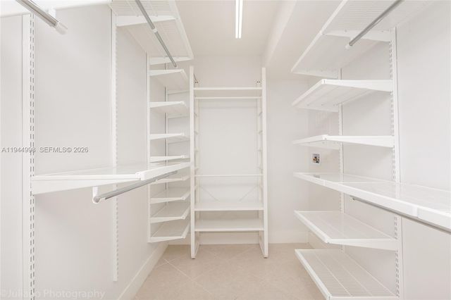 5555 Collins Ave 9U, Miami Beach, FL 33140