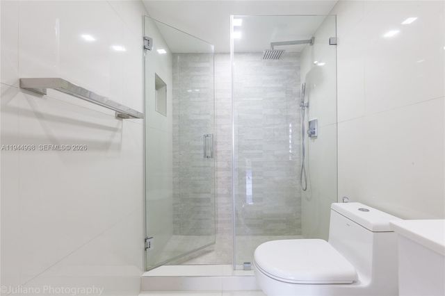 5555 Collins Ave 9U, Miami Beach, FL 33140