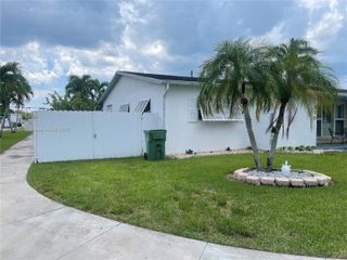 610 NW 16th St, Homestead, FL 33030