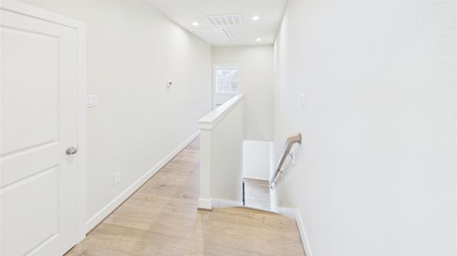 137 Eastwood Street, Houston, TX 77011