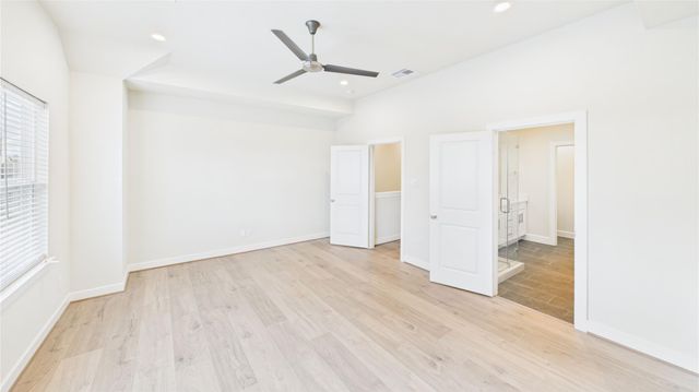 137 Eastwood Street, Houston, TX 77011