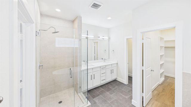 137 Eastwood Street, Houston, TX 77011