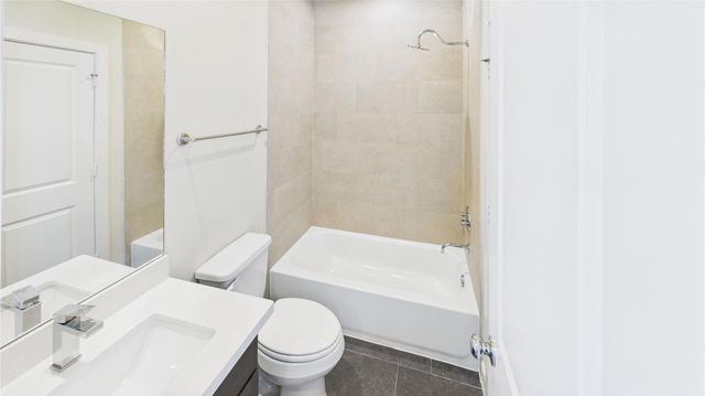 137 Eastwood Street, Houston, TX 77011