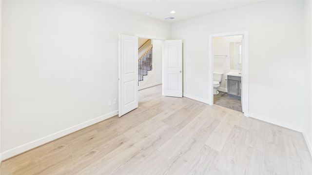 137 Eastwood Street, Houston, TX 77011