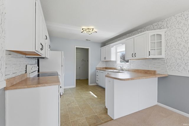 7519 Bowlander Way, Fort Wayne, IN 46835