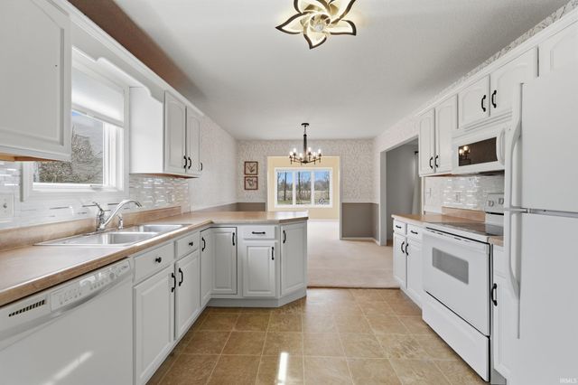 7519 Bowlander Way, Fort Wayne, IN 46835