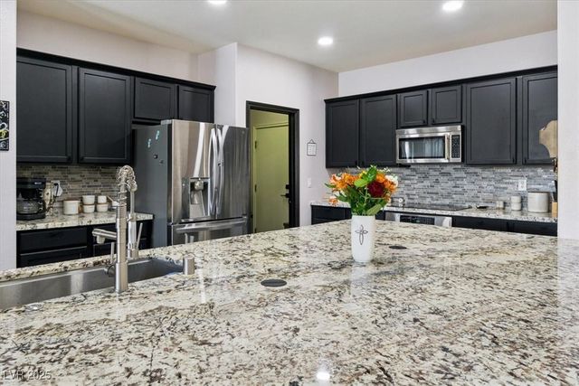 5859 Al Fresco Avenue, Pahrump, NV 89061