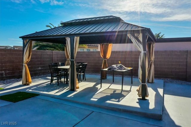 5859 Al Fresco Avenue, Pahrump, NV 89061