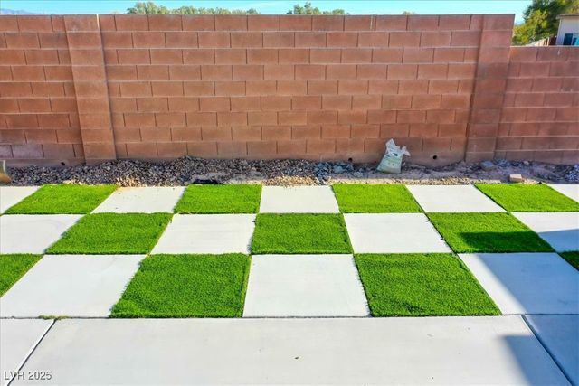 5859 Al Fresco Avenue, Pahrump, NV 89061