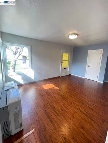 318 Cypress St D, Alameda, CA 94501