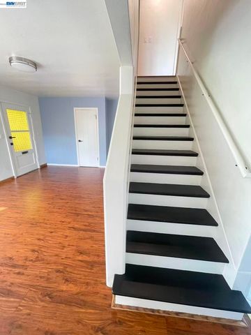 318 Cypress St D, Alameda, CA 94501