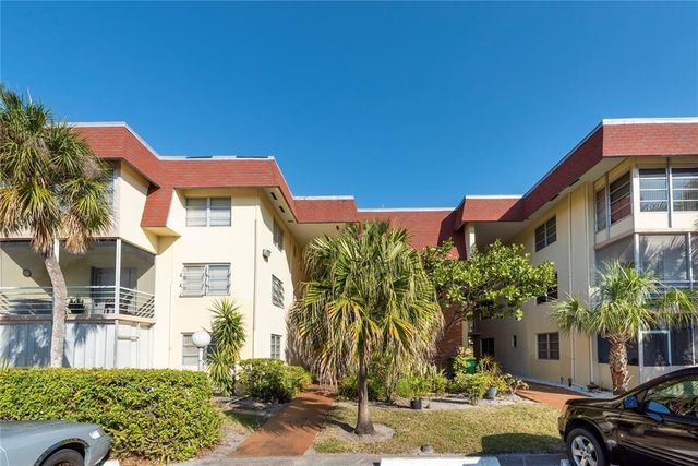 3071 NW 47th Terrace 319, Lauderdale Lakes, FL 33313