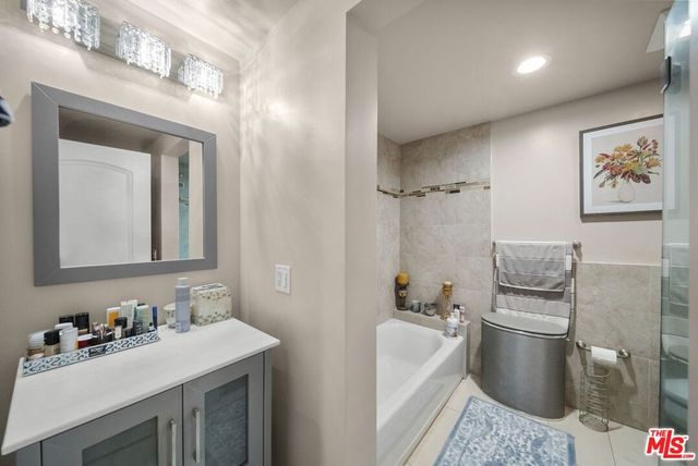 17914 Magnolia Boulevard 130, Los Angeles, CA 91316