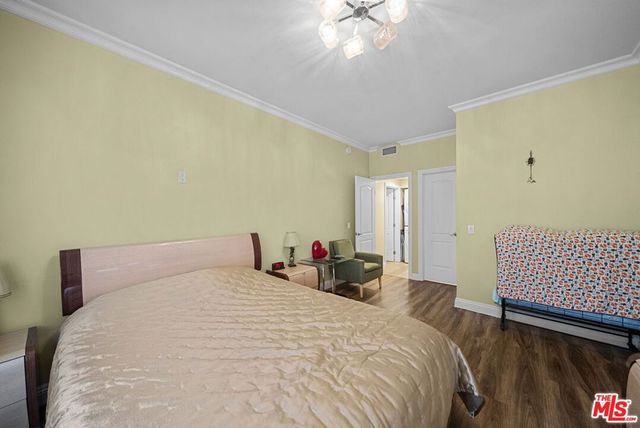17914 Magnolia Boulevard 130, Los Angeles, CA 91316