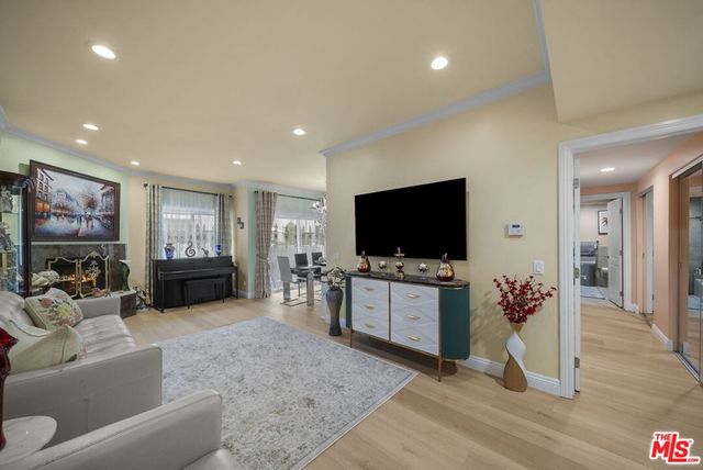 17914 Magnolia Boulevard 130, Los Angeles, CA 91316