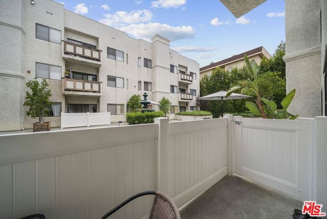 17914 Magnolia Boulevard 130, Los Angeles, CA 91316