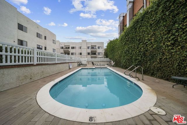 17914 Magnolia Boulevard 130, Los Angeles, CA 91316