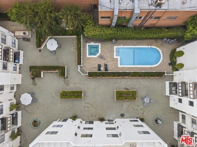 17914 Magnolia Boulevard 130, Los Angeles, CA 91316