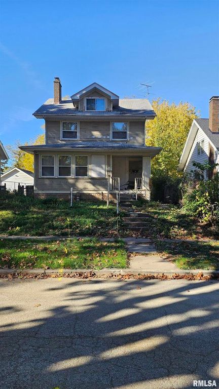 2218 WESTERN Avenue, Davenport, IA 52803